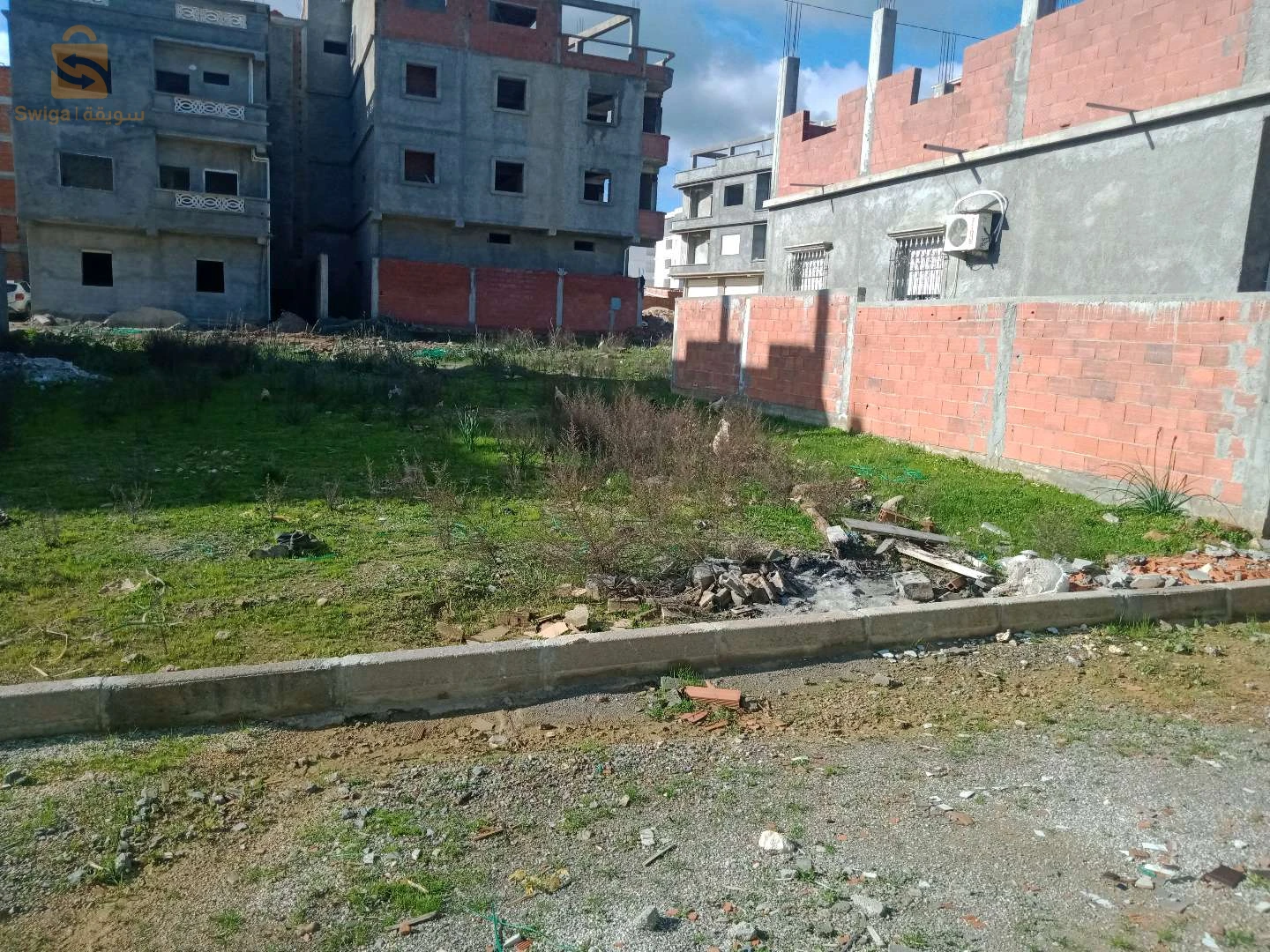 بيع قطعة ارض صالحة للبناء