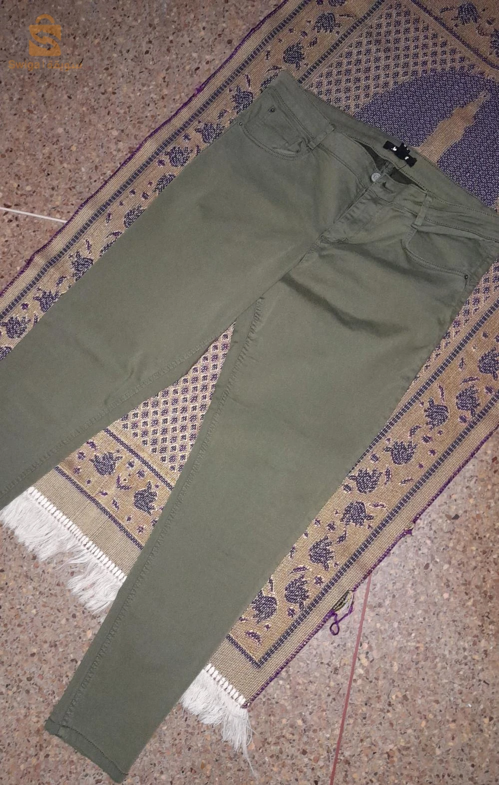 des jeans et pantalons classique de la marque primark