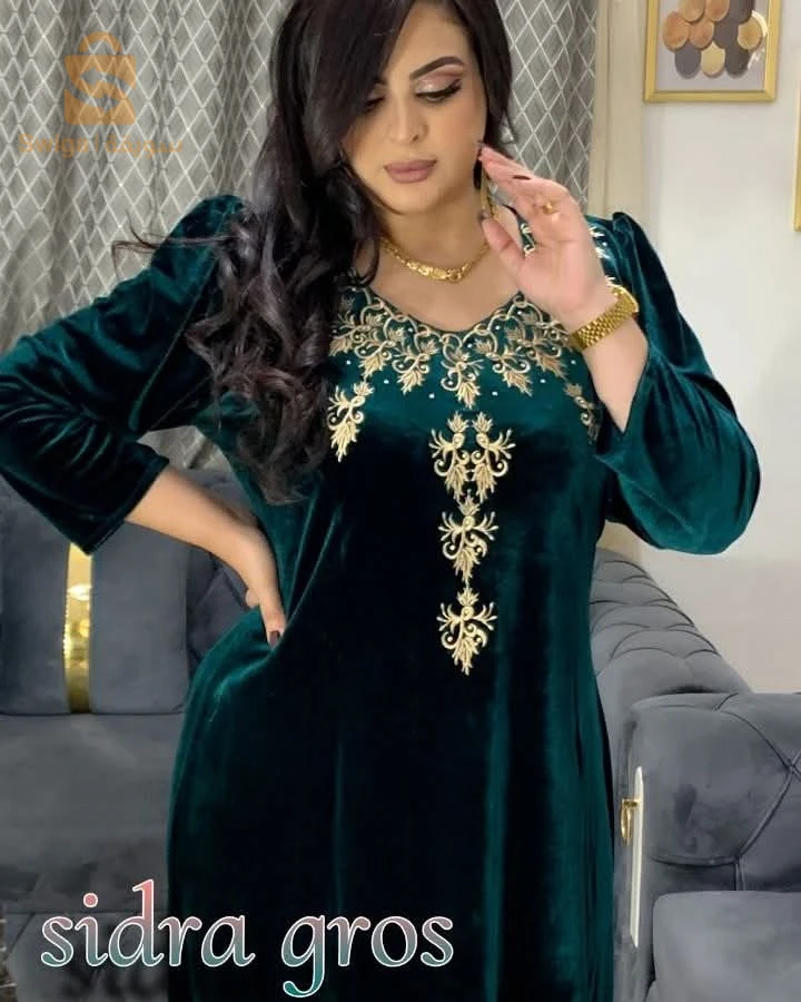 ملابس نسائية