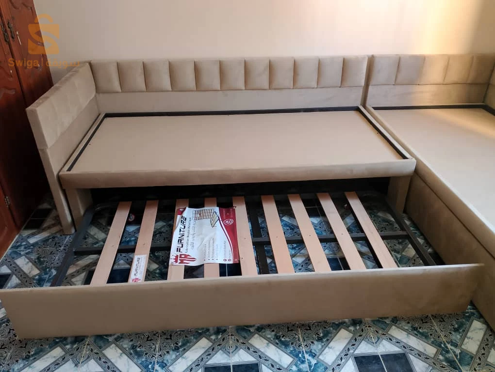 À vendre  Deux lits capitonnés en L, séparables