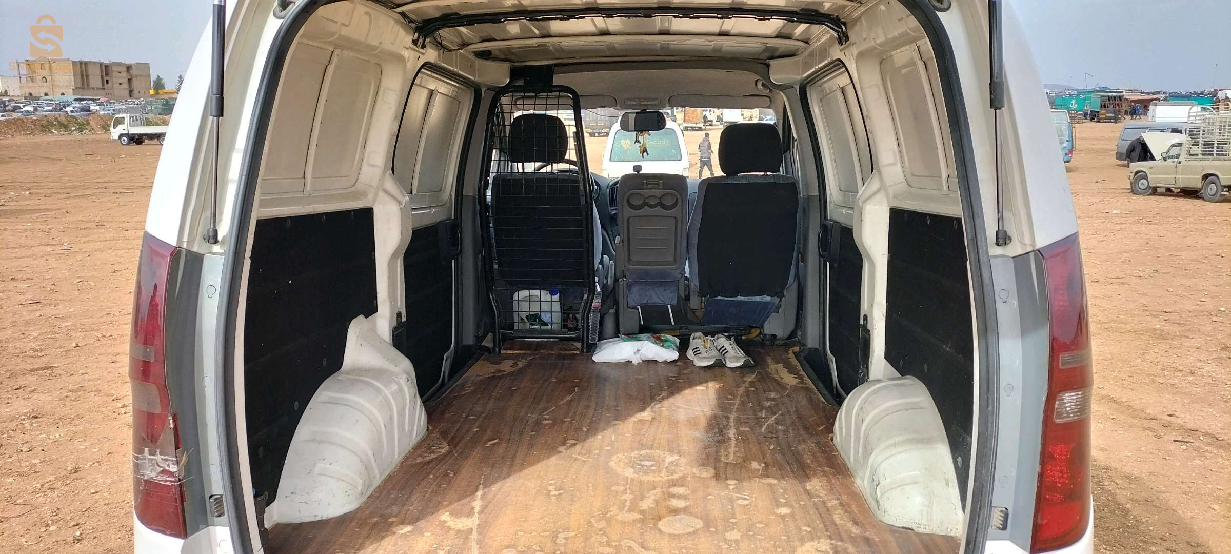 Hyundai H-1 4 OUM EL BOUAGHI