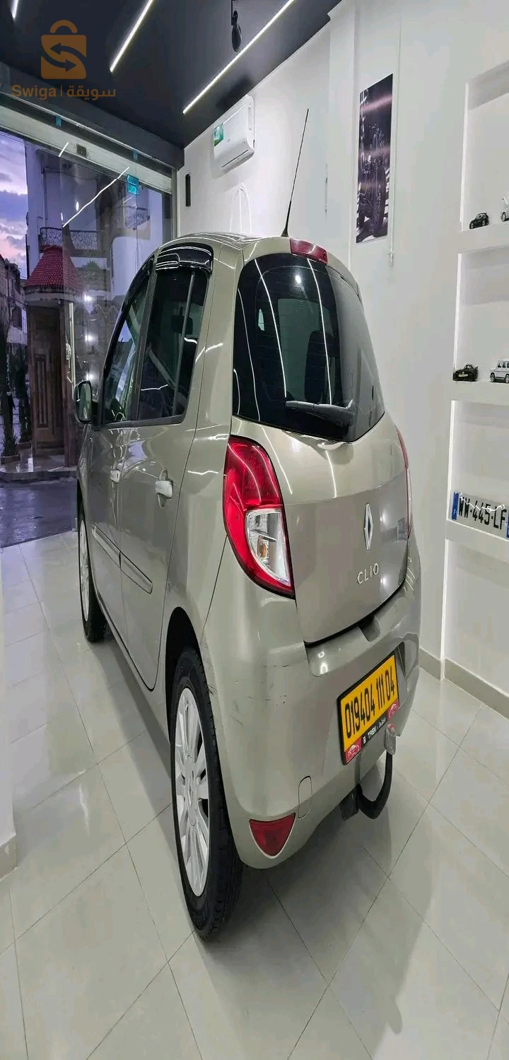 رينو Clio 3 2011 4 ام البواقي