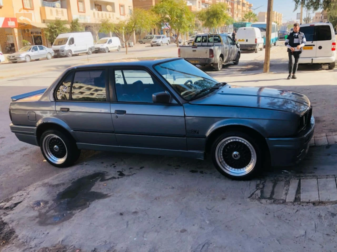 بي ام دبليو Series 2 28 المسيلة