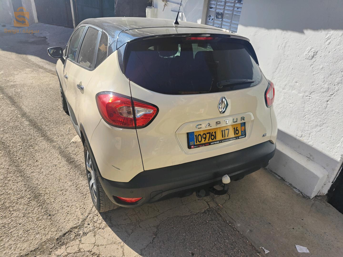 رينو Captur 10 البويرة