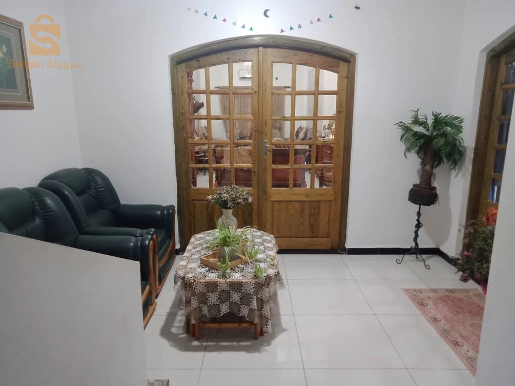 طابق فيلا للبيع