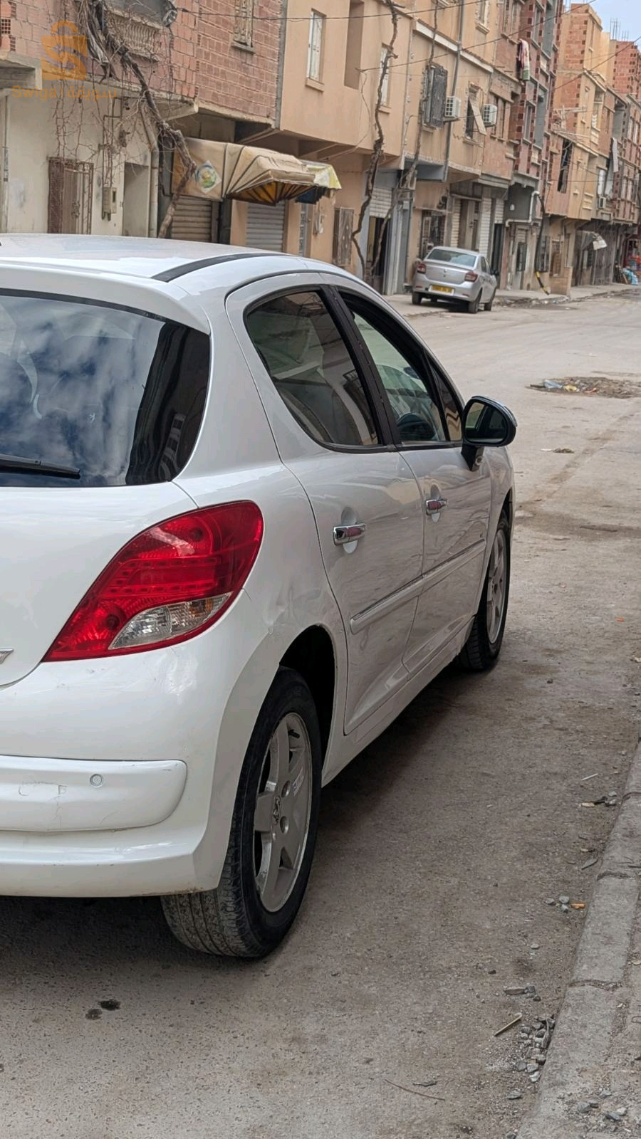Peugeot 207 2012 5 BATNA