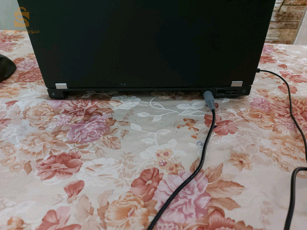 🔴 للبيع: Lenovo ThinkPad X230 مستعمل بحالة جيدة 🔴  
💻 **المواصفات:**  
- **المعالج:** Intel Core i5-3320M (2.6GHz)  
- **الرام:** 6GB DDR3  
- **التخزين:** 240GB SSD  
- **الشاشة:** 12.5 بوصة (1366×768)  
- **الرسوميات:** Intel HD 4000  
- **المنافذ:** USB 2.0/3.0، VGA، Mini DisplayPort، إيثرنت، صوت 3.5 مم