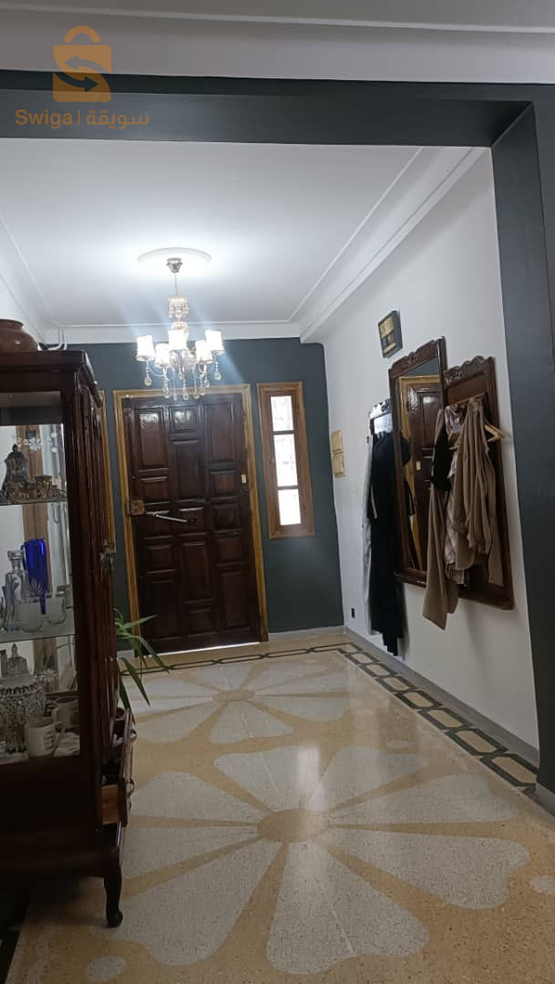 Villa R+2  située à Bouzaréah, bouhamam 809m²