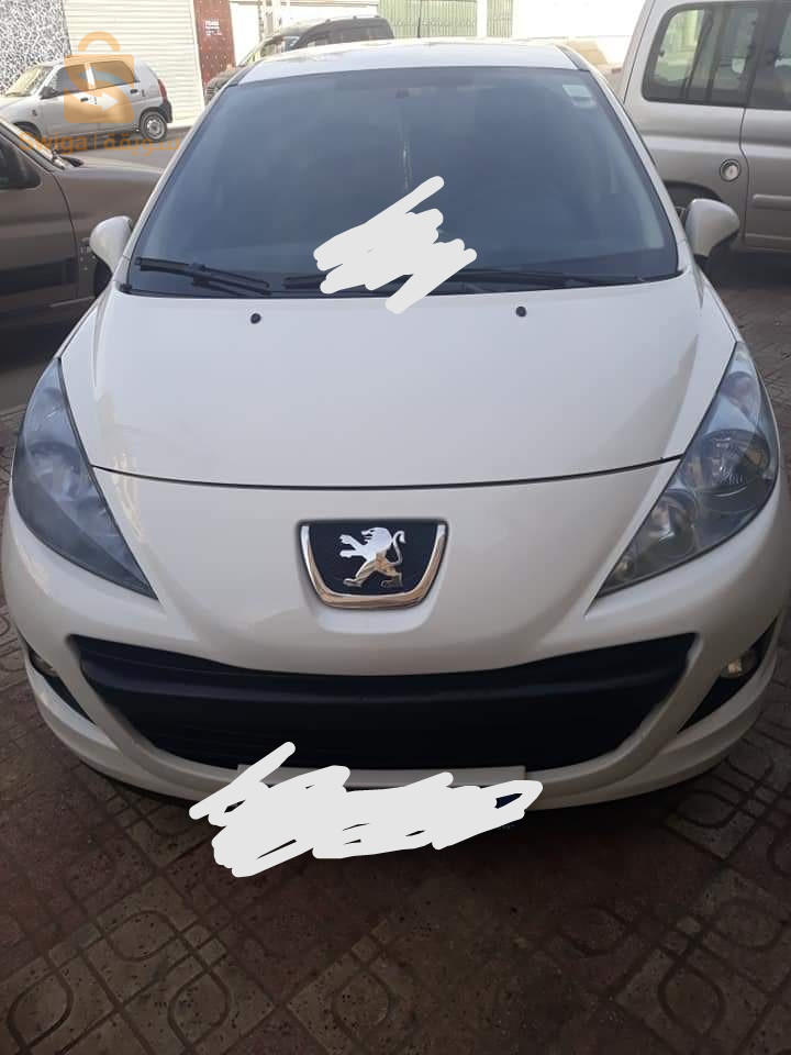 Peugeot 207 2012 7 BISKRA