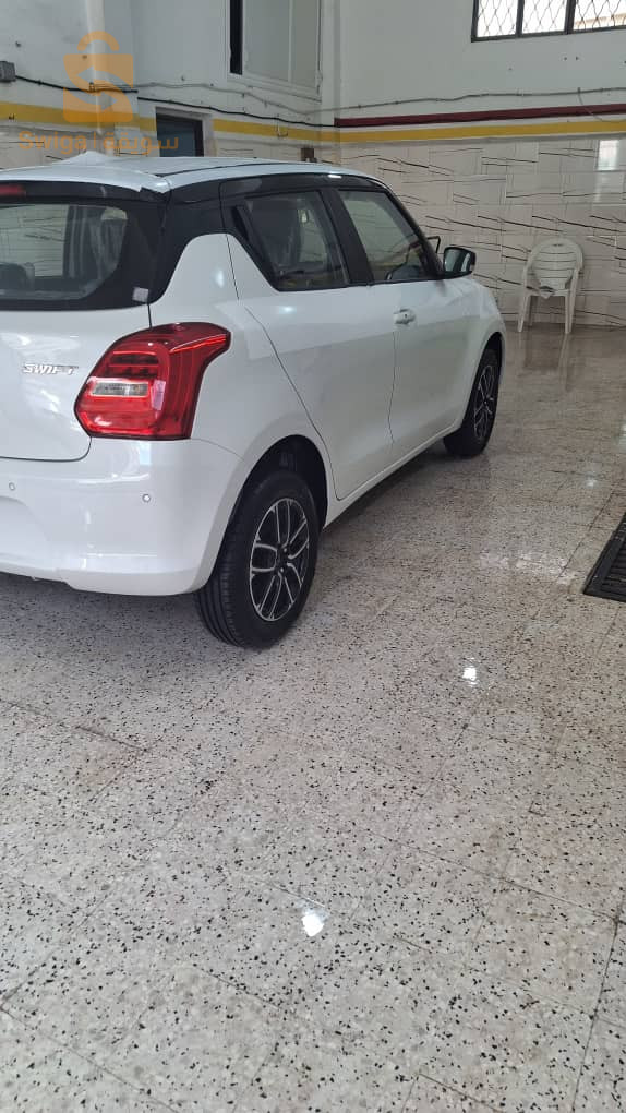Suzuki Swift 2024 25 CONSTANTINE