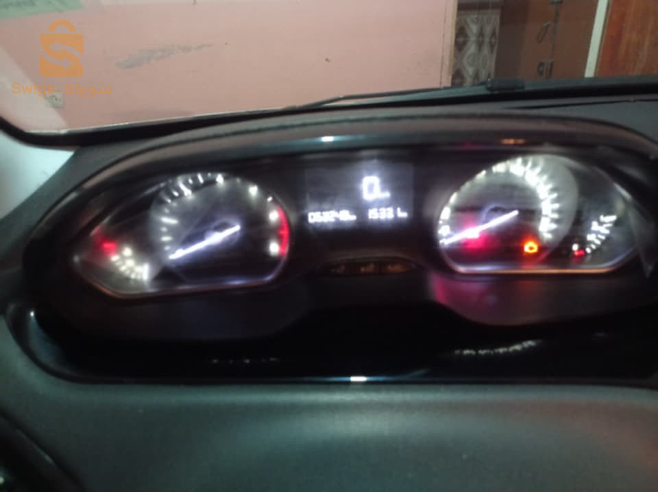 بيجو 208 2015 5 باتنة