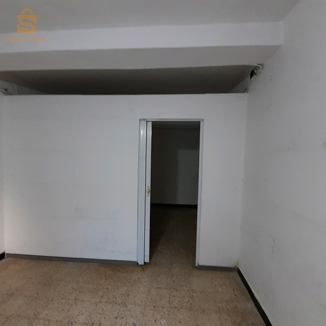 محل تجاري درارية في منطقة استراتيجية
