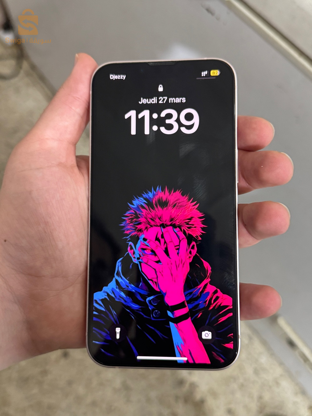iPhone 13 pink