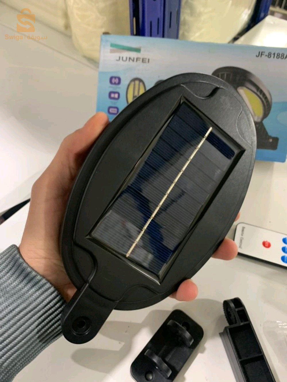 Projecteur Solaire LED avec Capteur de Mouvement IP65 JF-8188A