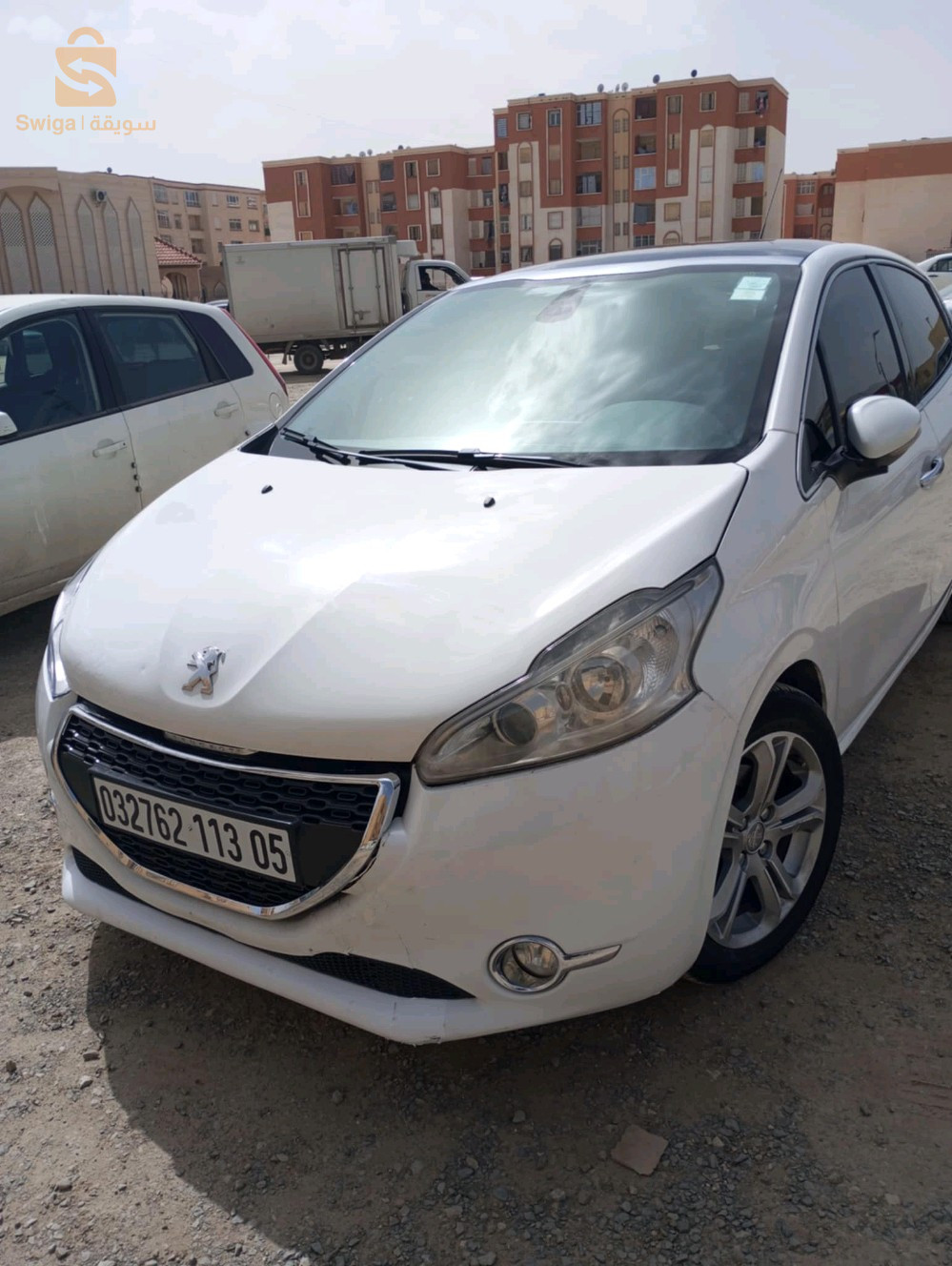 Peugeot 208 2013 5 BATNA