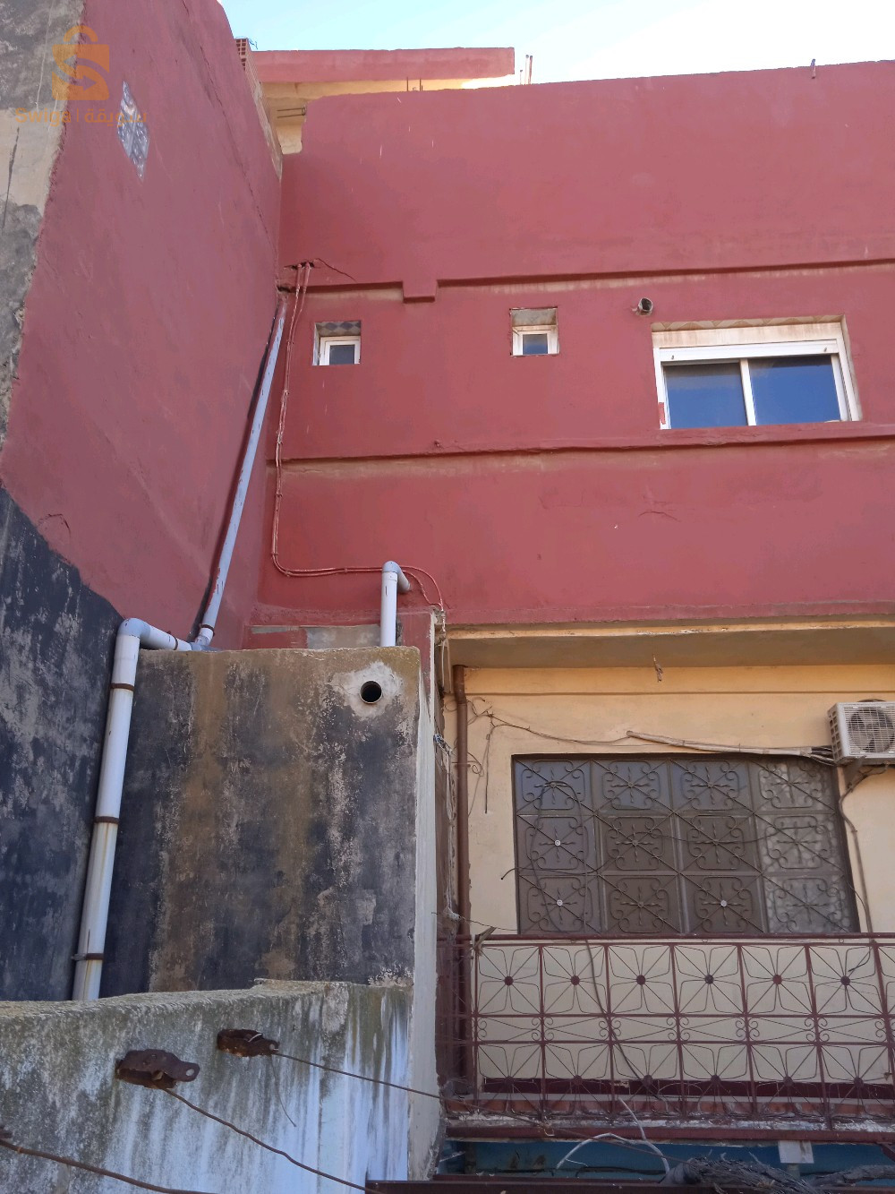 مسكن من كالفين و سطح جاهز