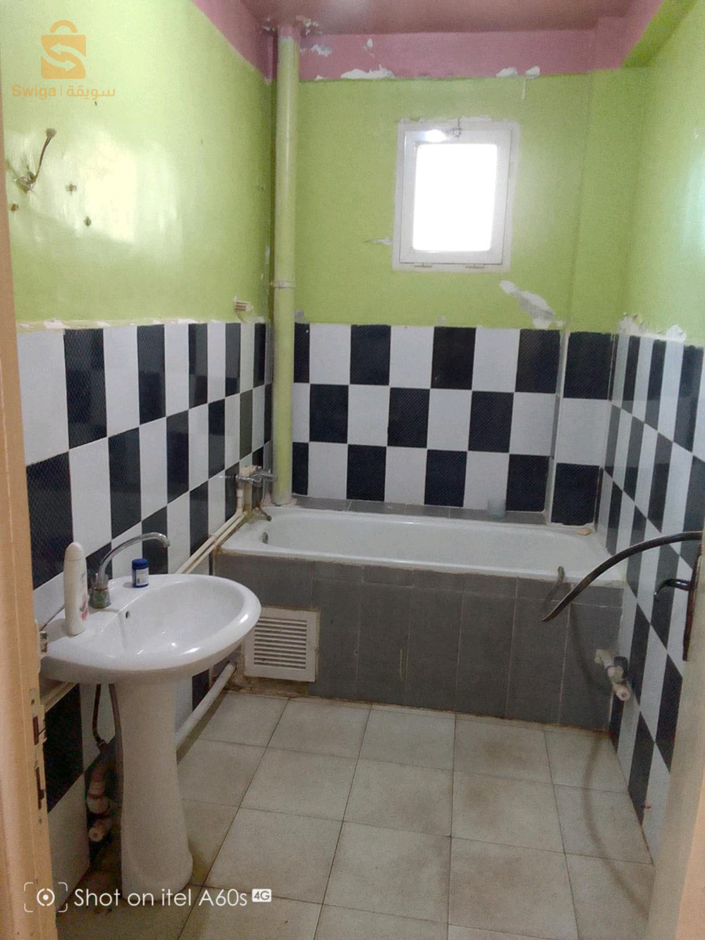 متوفر شقة صوصيال الطابق الاول للبيع بحي سي مصطفى ولاية بومرداس. 320مليون... ٠0662832173