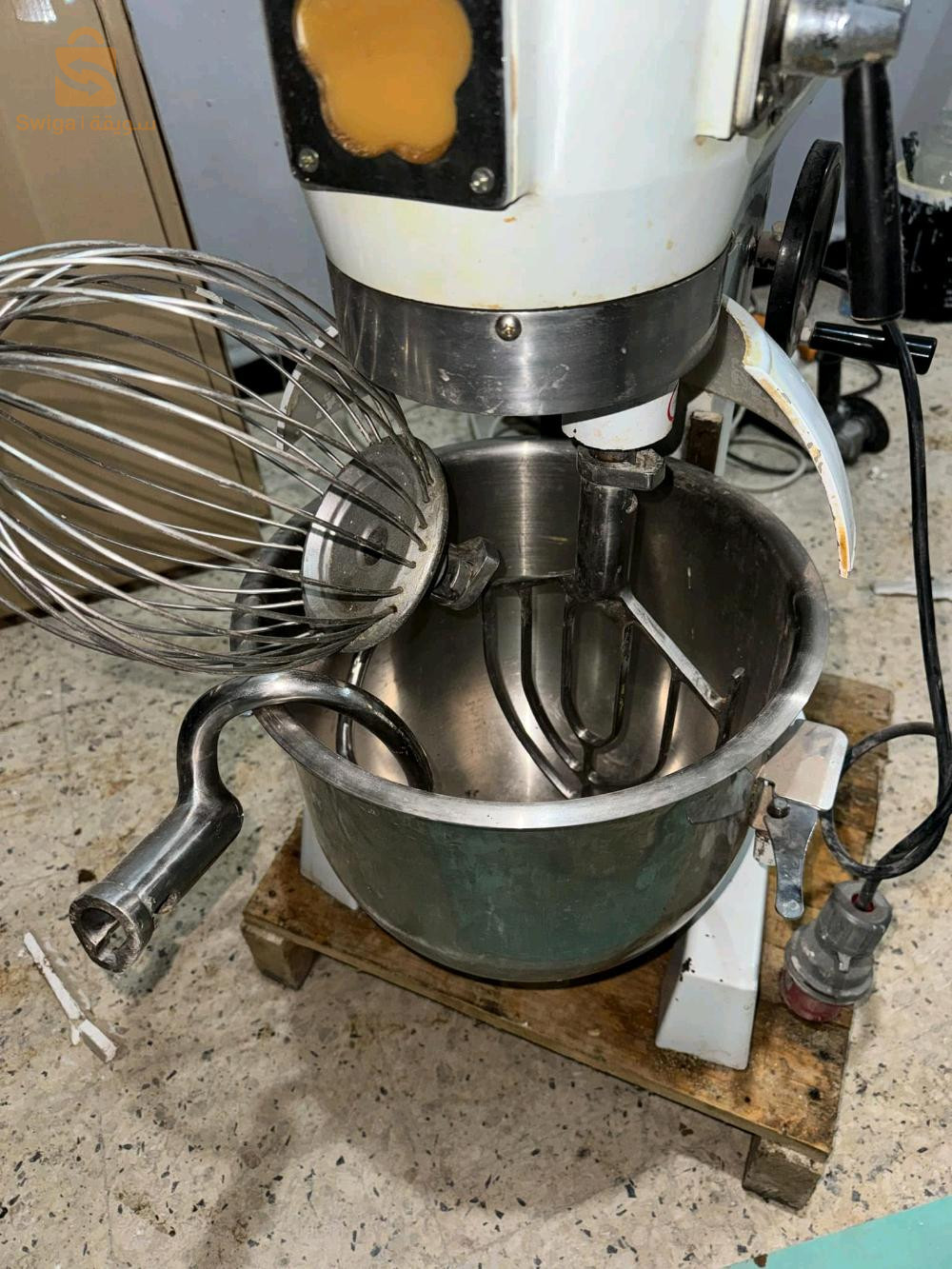 batteur bon état a vend 380 v
