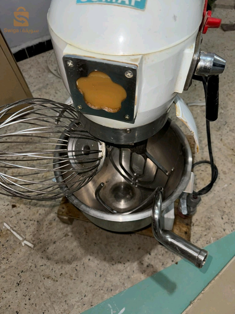 batteur bon état a vend 380 v