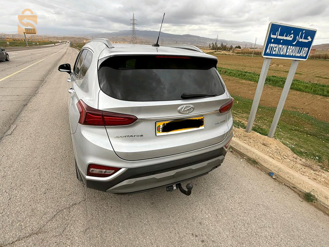هونداي Santa Fe 2019 26 المدية