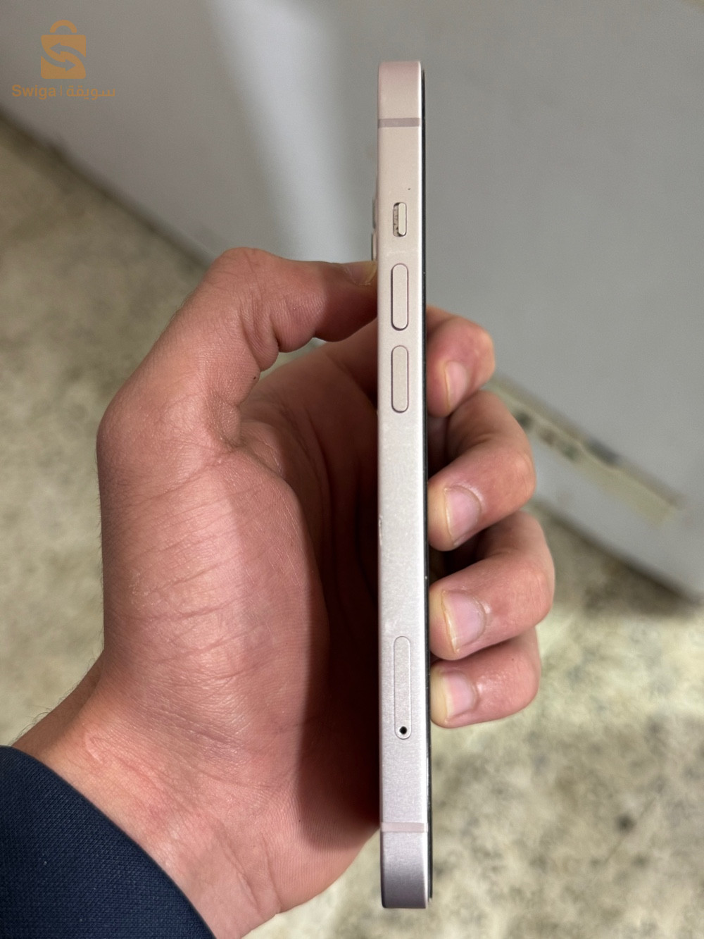 iPhone 13 pink