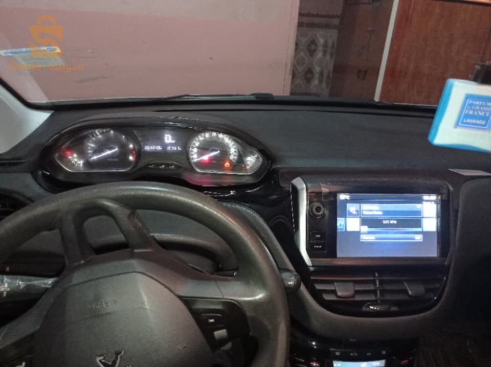 بيجو 208 2015 5 باتنة