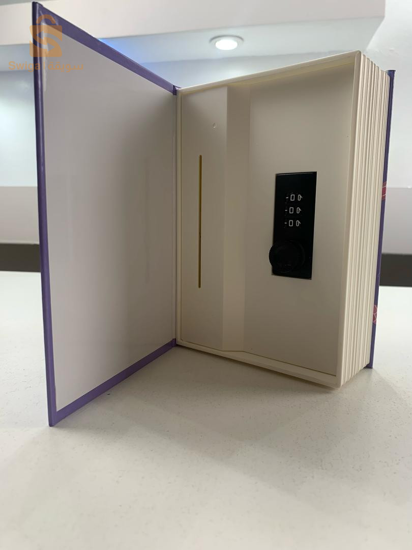 حصالة على شكل كتاب بقفل ذكي