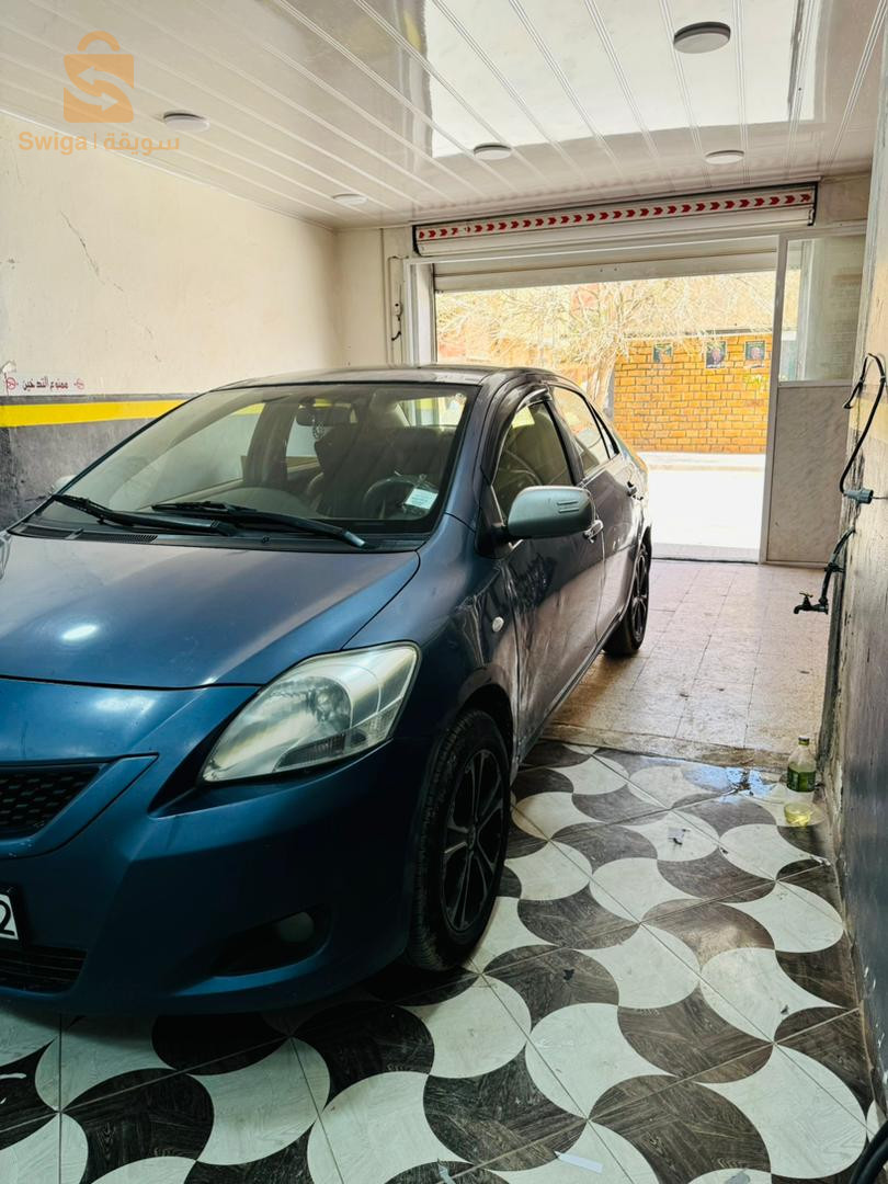 تويوتا Yaris 2014 32 البيض