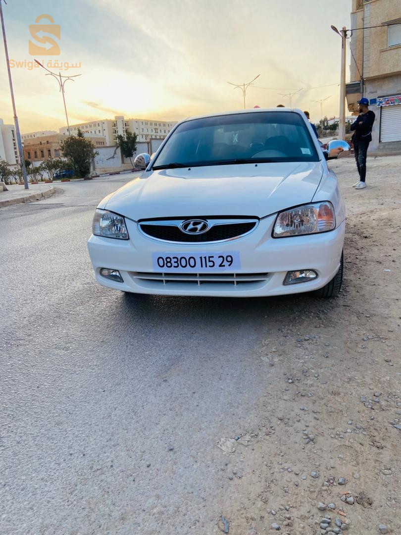 Hyundai Accent 2015 29 MASCARA