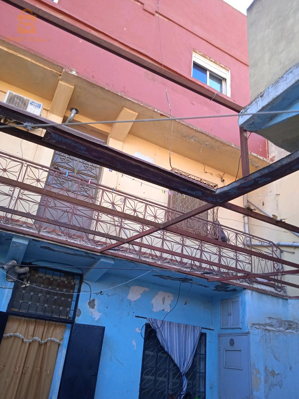 مسكن من كالفين و سطح جاهز