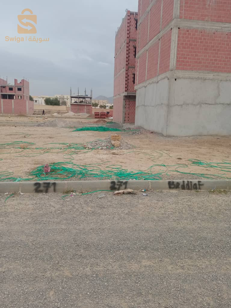 Terrain 100m² Coopérative Al-Aseel a côté de hamla 1 batna