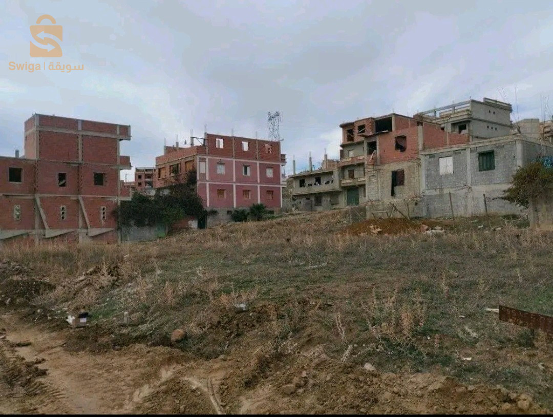 قطعة أرض صالحة للبناء