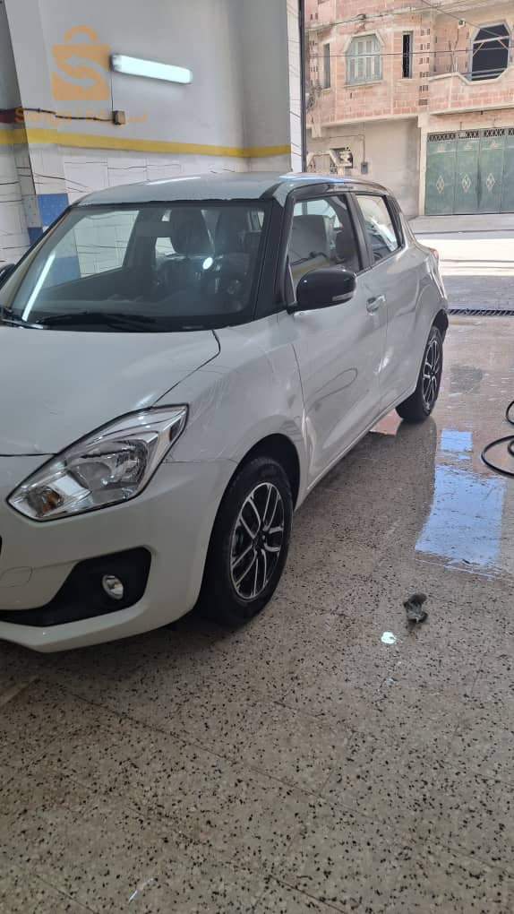 Suzuki Swift 2024 25 CONSTANTINE