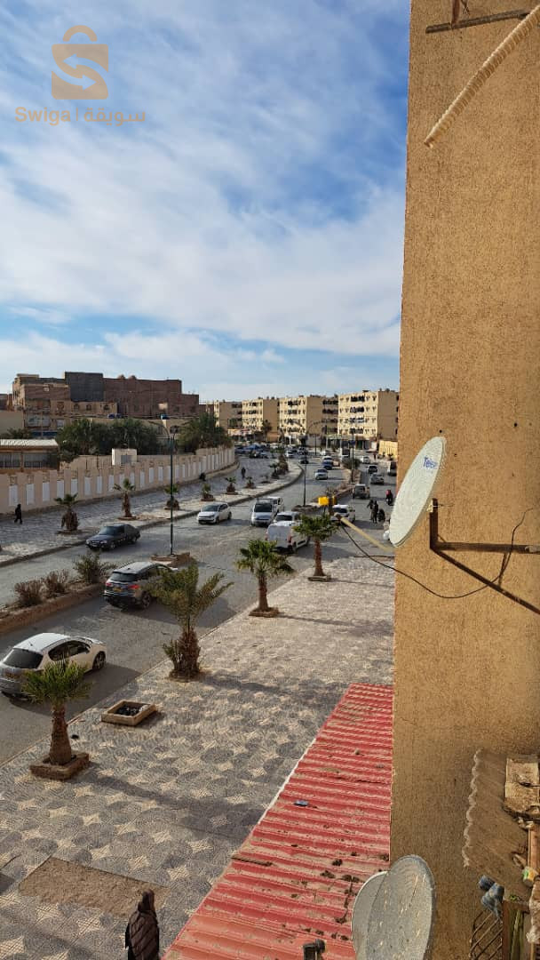 باطيمة في العالية للبيع طابق ثاني