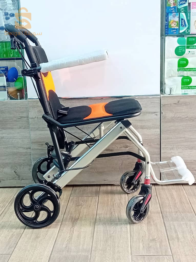 CHAISE DE TRANSFERT كرسي متحرك قابل للطي