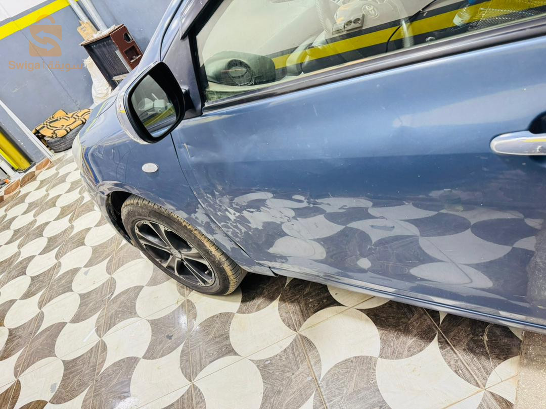 تويوتا Yaris 2014 32 البيض