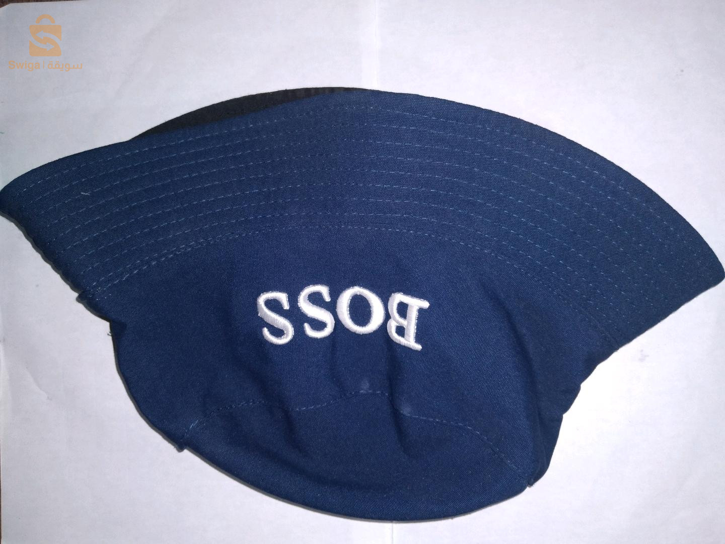 BOB: BOSS 
couleur: bleu