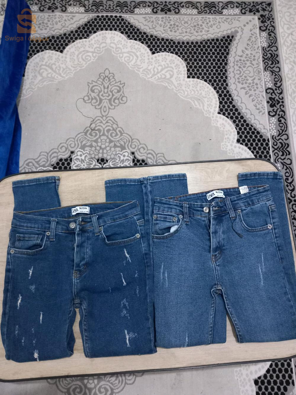 2 Jeans marque ZARA taille 10 ans