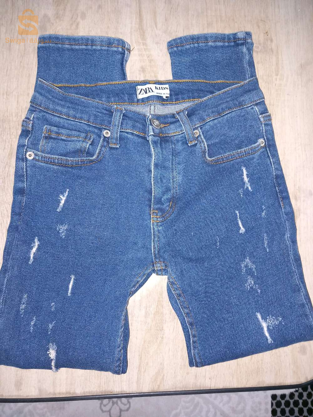 2 Jeans marque ZARA taille 10 ans