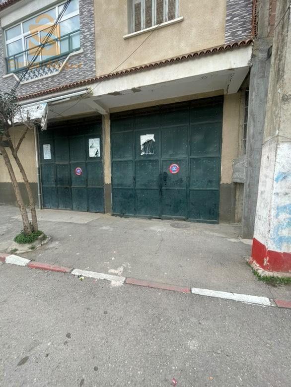 كراء مستودع