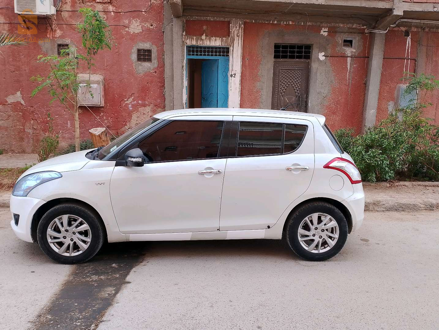 سوزوكي Swift 2015 1  ادرار