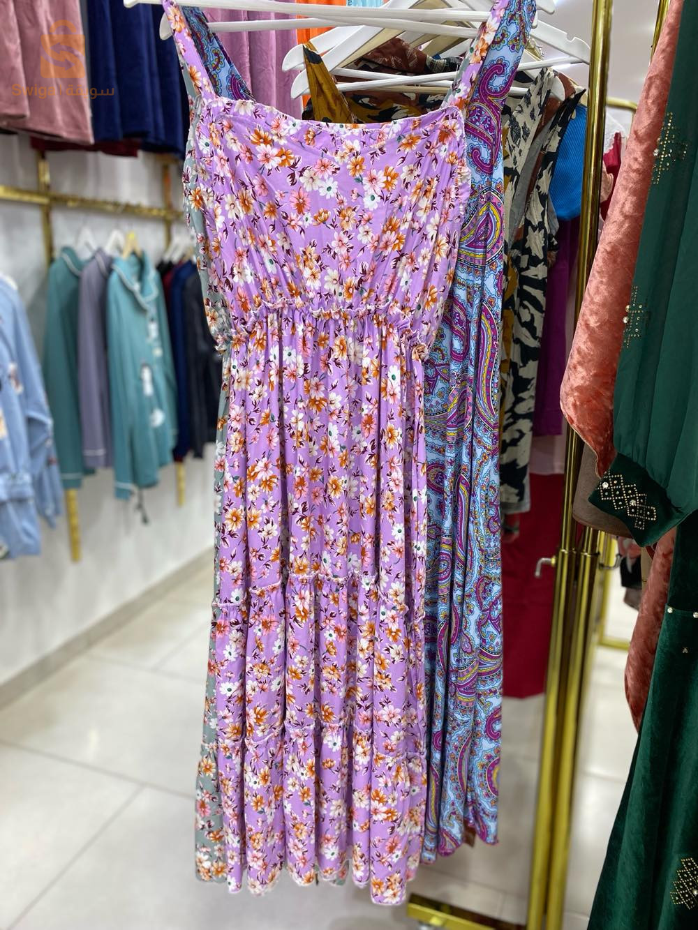 ملابس أطفال و نساء