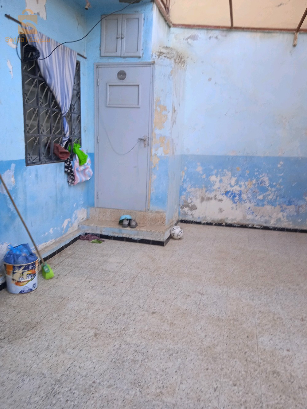 مسكن من كالفين و سطح جاهز