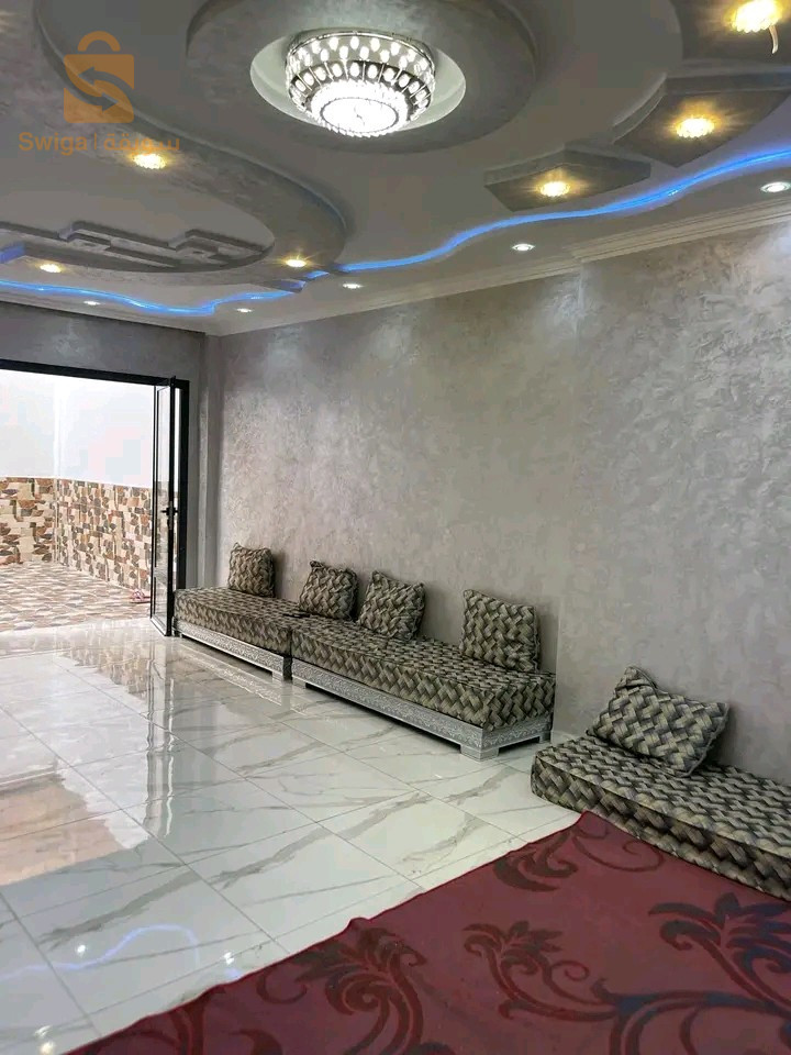 Villa 204 mètre equipé SITUÉ fel Kerma Oran en face La nouvelle piscine