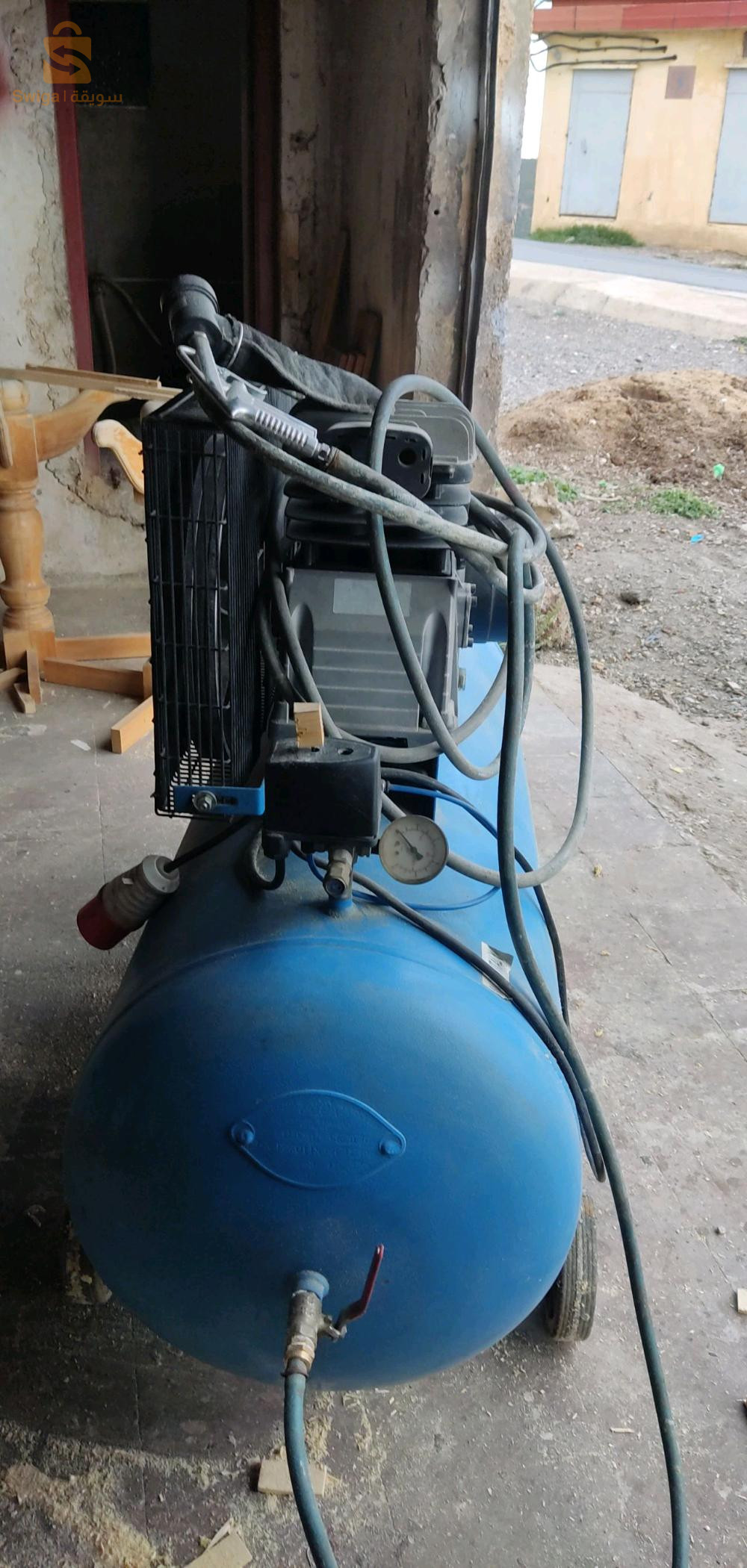 compresseur 10 bar 300 litre 400v