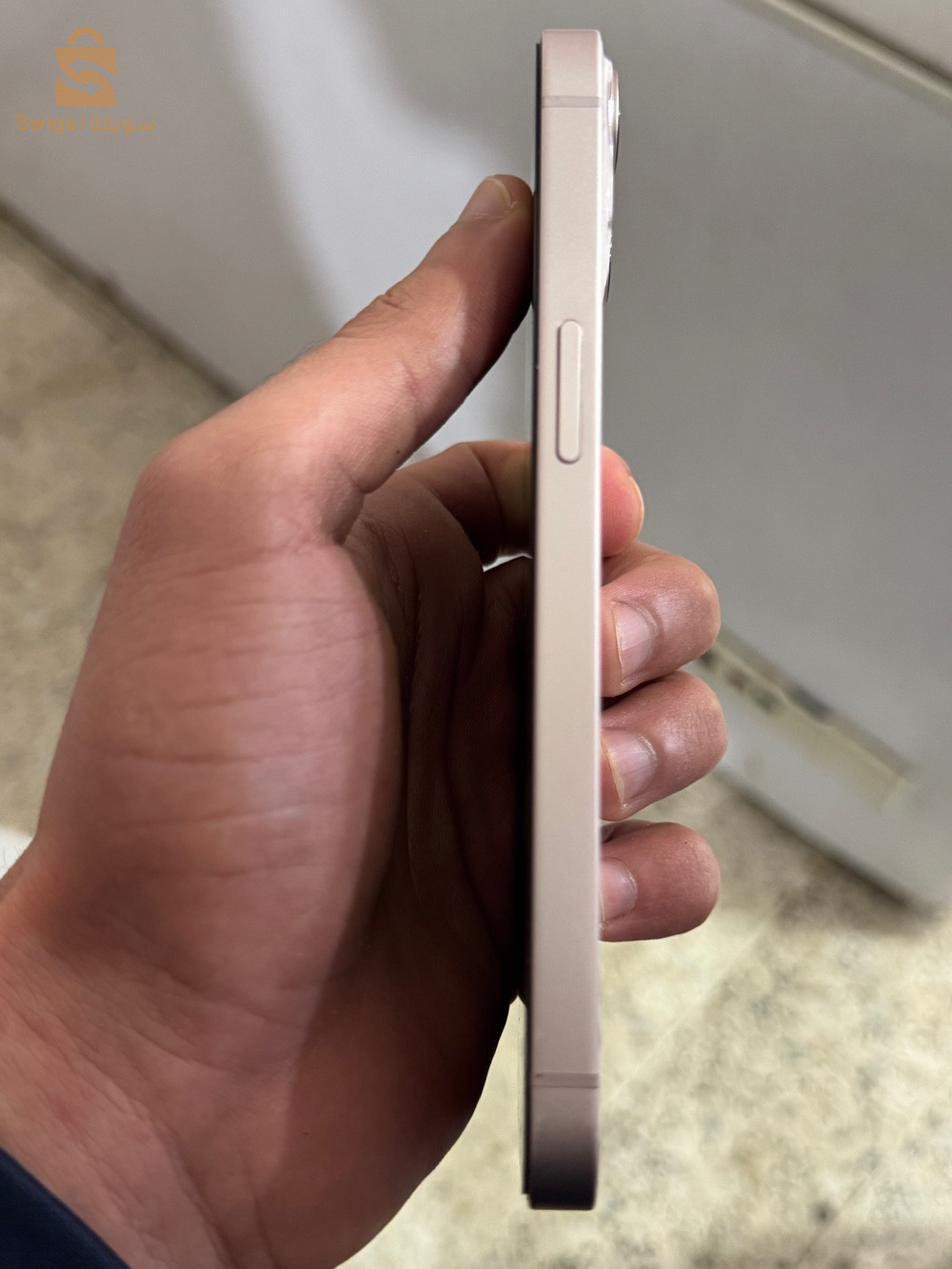 iPhone 13 pink