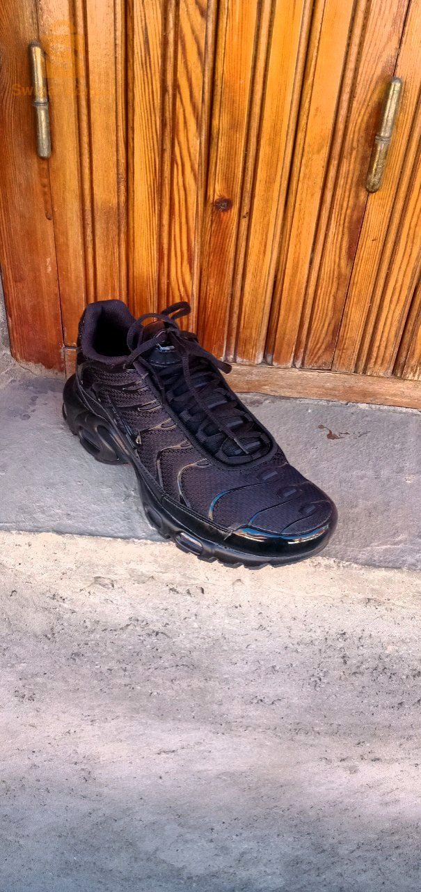 Arrini Black black super good