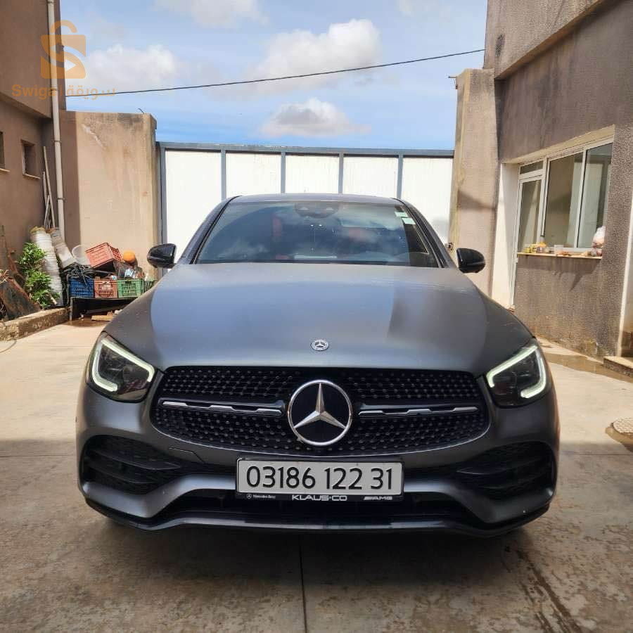 Mercedes 200 - 300 2022 31 ORAN