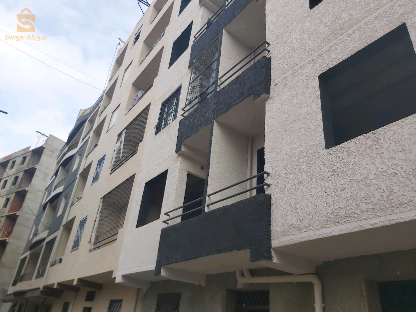 f3 2ème étage roche noir jijel