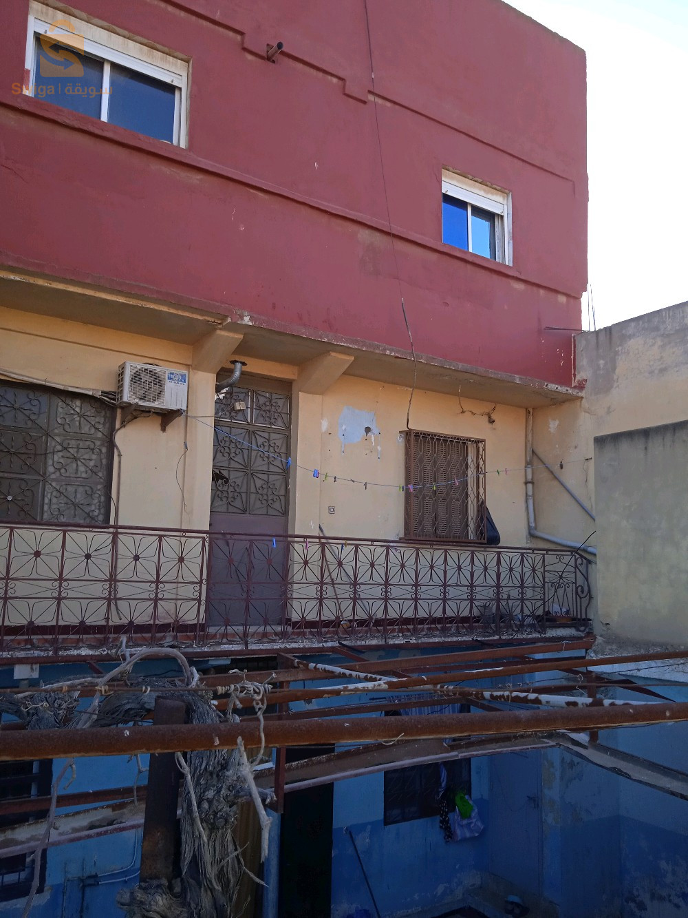 مسكن من كالفين و سطح جاهز